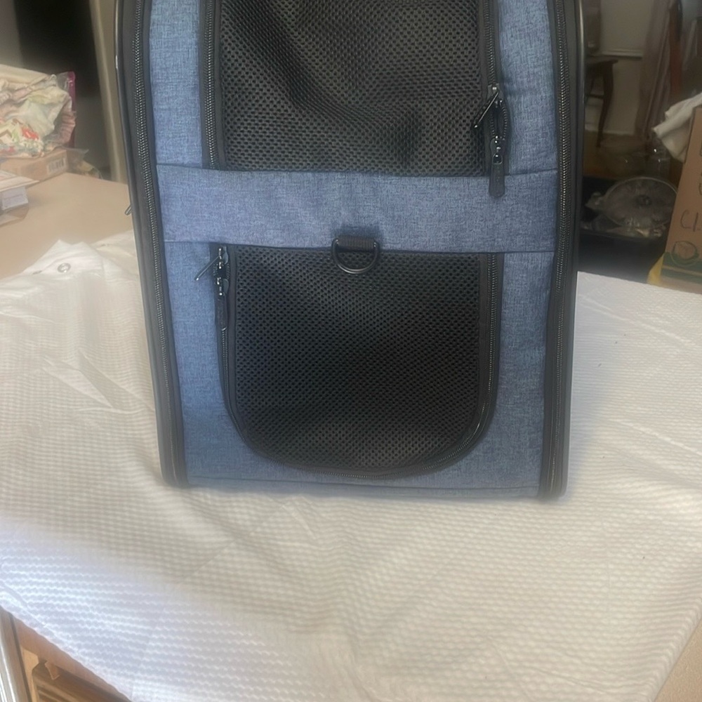 Apollo pet back back - carrier NWOT